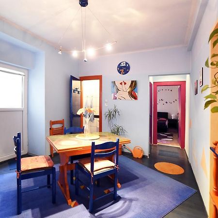 Apartment Orange Purple Blue Загреб Экстерьер фото